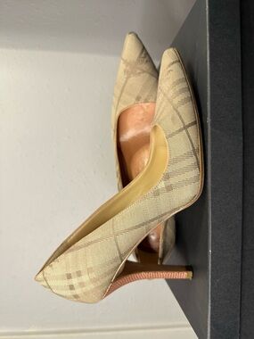 Burberry Beige Plaid Pointed-Toe High Heels